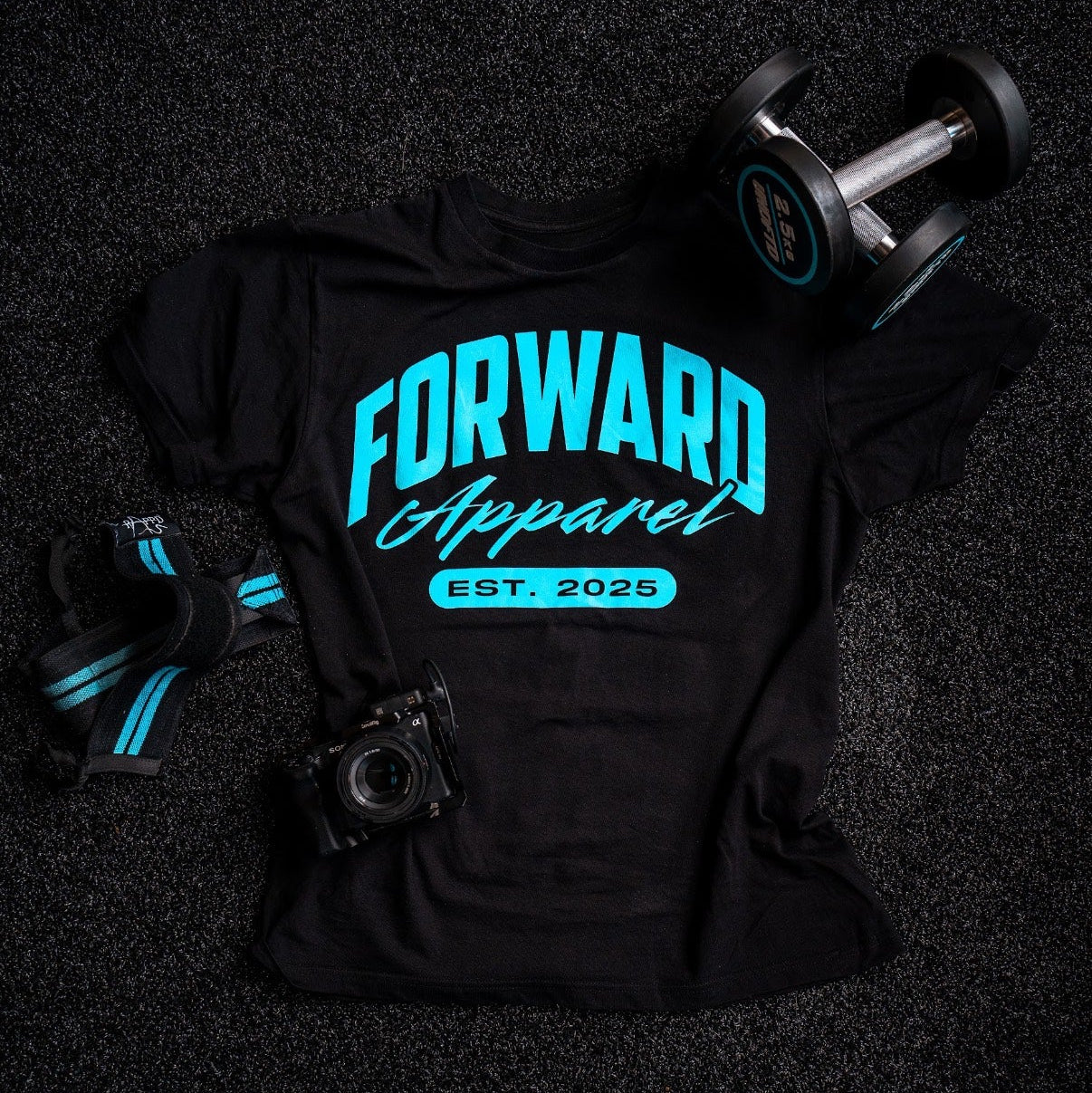 STAPLE TEE